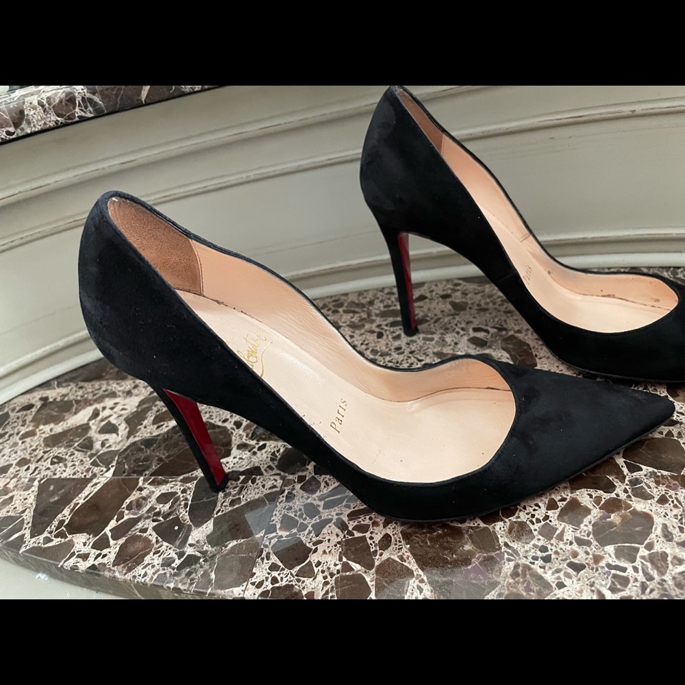 Authentic red bottoms size 5
